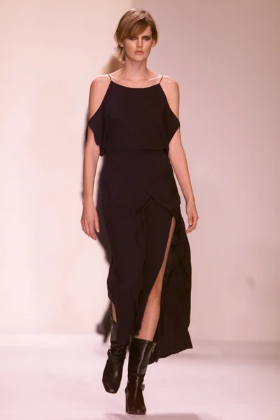 Look 48
